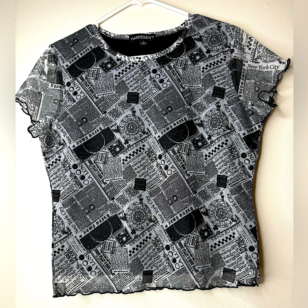 Junior’s Harper & Ivy Short Sleeve Mesh Baby Tee